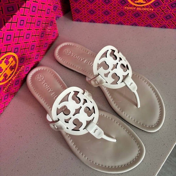 Tory Burch Shoes - NEW Tory Burch Ivory Logo Thong Sandals, size 9